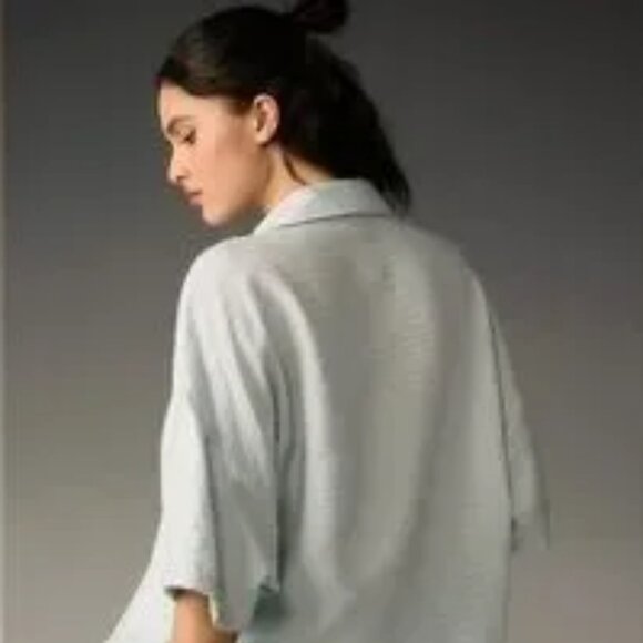 Oversized Dylon Short-Sleeve Wide Placket Top for Anthropologie - Picture 4 of 9